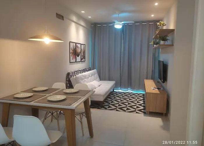 Apt novo e charmoso a uma quadra da Praia do Forte